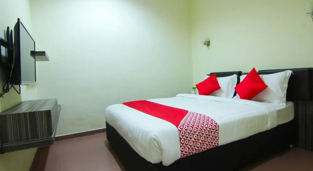 Двухместный номер Standard T P Hotel