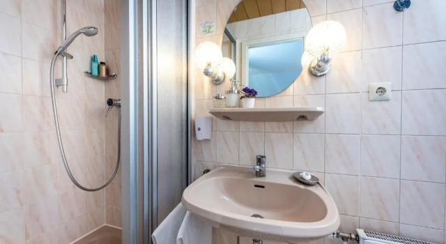 Standard chambre Ratskeller Lauda