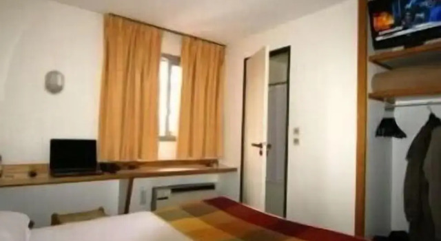 Relais Fasthotel Tarbes-Semeac, Varaa Hotelli Hotellit Hautes-Pyrénées aamiaisella, Aamiainen