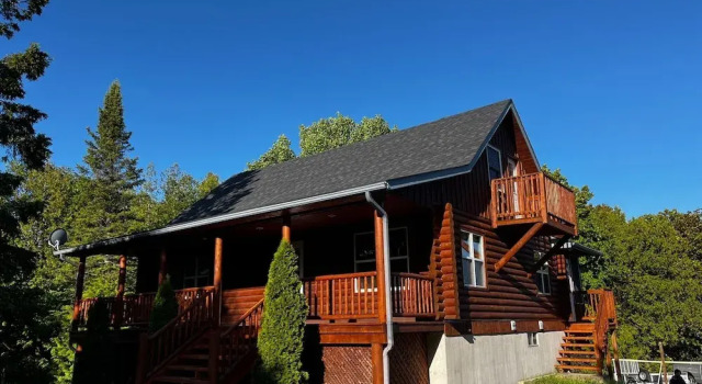 Семейный коттедж с 3 комнатами Escarpment Heights Motel