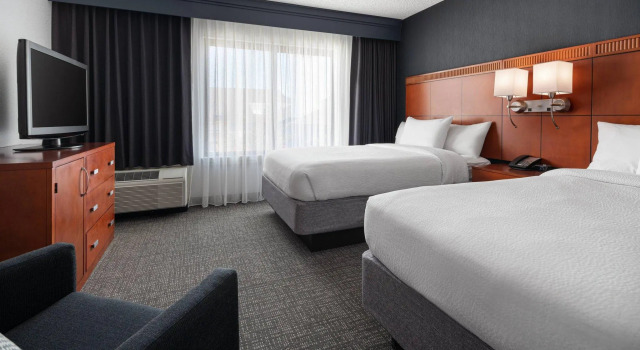 Четырёхместный люкс Courtyard Sacramento Rancho Cordova