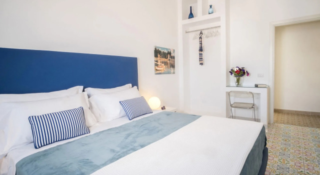 A Sorrento B&B, Забронировать Апартаменты/квартира Апартаменты Сорренто, рядом с Железнодорожный вокзал Сорренто компании Чиркумвезувиана, Апартаменты/квартира