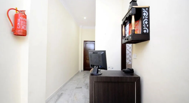 Oyo 38123 Jb Inn