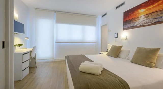 Двухместный номер Superior с балконом NeoMagna Madrid
