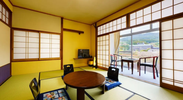 Номер Standard с видом на реку Kotobukiya Ryokan