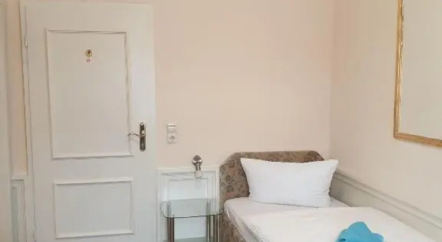 Standard chambre Pension Giesserstrasse Leipzig