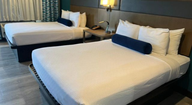 OC Hotel, Забронировать Отель Отели Коста-Меса с парковкой, рядом с Университет Вангард в Южной Каролине, Парковка