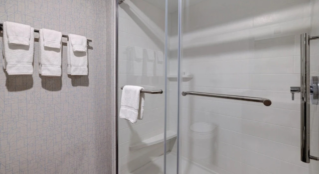 Четырёхместный номер Standard Holiday Inn Express & Suites - Detroit - Dearborn by IHG