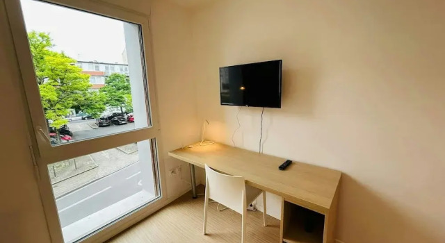 We Live In R - Suite 202, Rezerwuj Apartament Reims Champagne