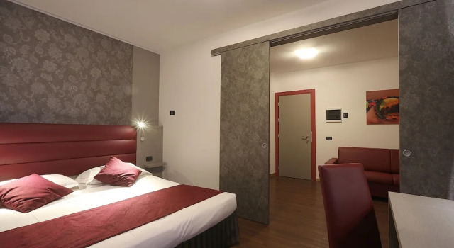 Четырёхместный семейный номер Standard Hotels Campus