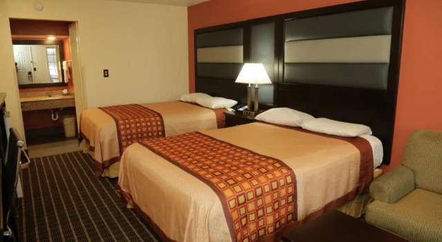 Четырёхместный номер Standard Budget Inn - Washington