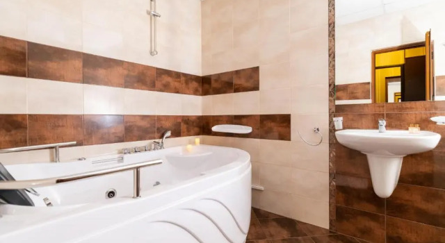 Полулюкс Deluxe Paradise SPA Hotel