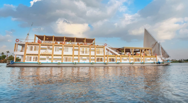 Dahabiya Azhar II Luxury Cruise, Забронировать Отель Отели Асуана 3 звезды, 3*