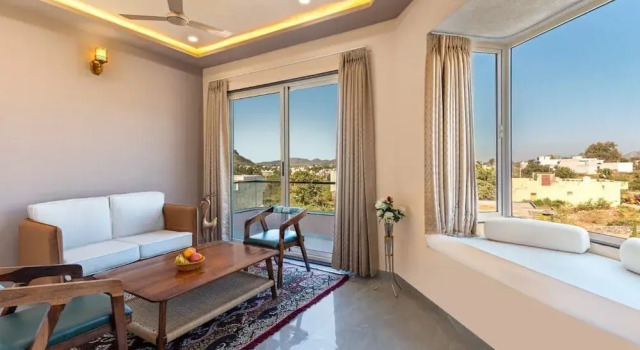 Номер Luxury SURYAGARH Club & Resort