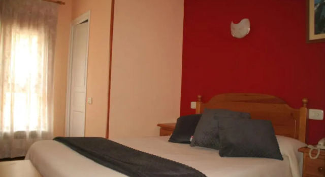Mesón De Salinas, Book Hotel Hoteller i Tella med pool, Swimmingpool