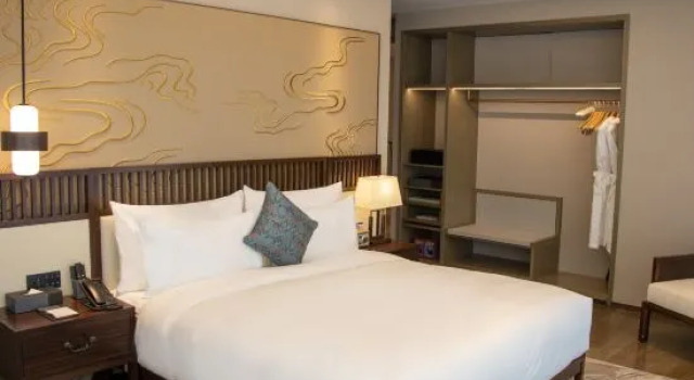 Люкс Executive Guangzhou Pazhou LN DongFang Hotel