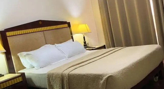Апартаменты Peach View Hotel and Apartments.