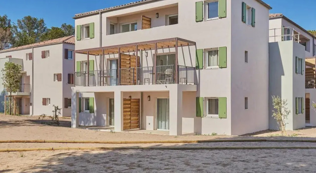 Апартаменты Apartment in Giens With Pool & Beach Access