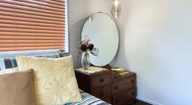 The Tides - 70s Seaside Bungalow, Prenota Casa vacanze Ville a Queensland, Villa