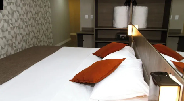 Трёхместный номер Deluxe Logic Hotel Volta Redonda