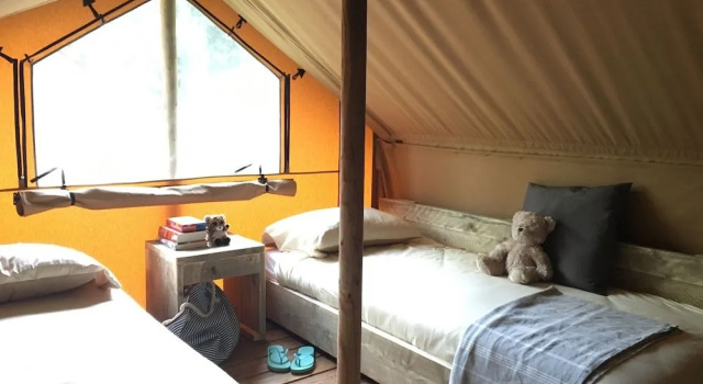 Camping L'Ardechois, Prenota Campeggio Campeggi e glamping a Gluiras, Campeggio