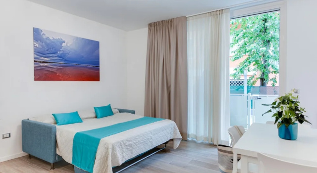 Апартаменты Цокольный этаж с 2 комнатами Elegance Suite Apartments - Siroli Collection
