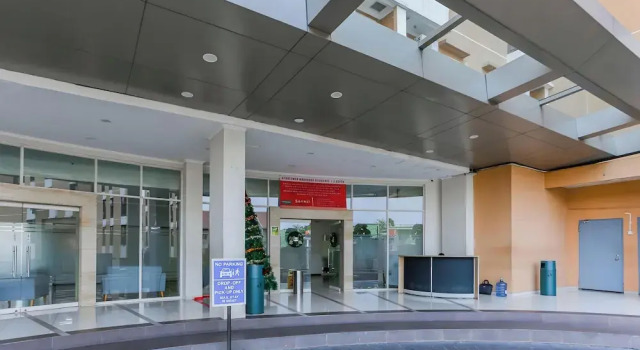 OYO 94041 Royal Stay, Rezervasyon Otel Depok West Java