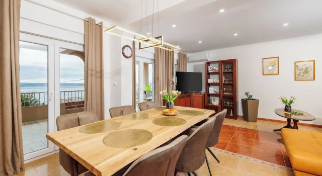 Апартаменты с балконом Apartments San