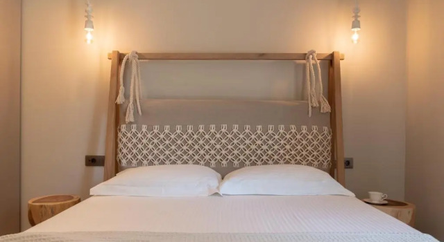 Artemis Villa, Beachfront Retreat with Heated Pool, By ThinkVilla, Book Hotel Tavronitis West Crete
