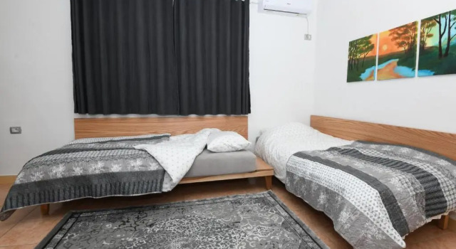 Rondine Studio Apartment, Забронировать Апартаменты/квартира Отели области Тираны с парковкой, Парковка