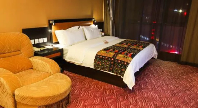 Люкс Executive Kunming Maple Palace Hotel