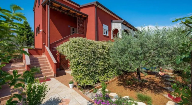 Апартаменты IVA house with apartment