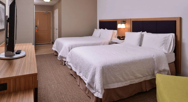 Четырёхместный номер Standard Hampton Inn & Suites Woodland-Sacramento Area