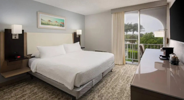Номер Standard Fairfield Inn and Suites by Marriott Palm Beach