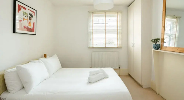 Beautiful Designer Flat in Maida Vale, Sleeps 4, Varaa Huoneisto Asunnot kohteessa Merseyside, Huoneisto