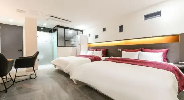 Двухместный номер Business 2Night Business Hotel