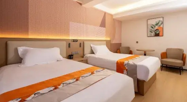 Люкс Yayue Hotel (Shihezi Xingfu Road Pedestrian Street)