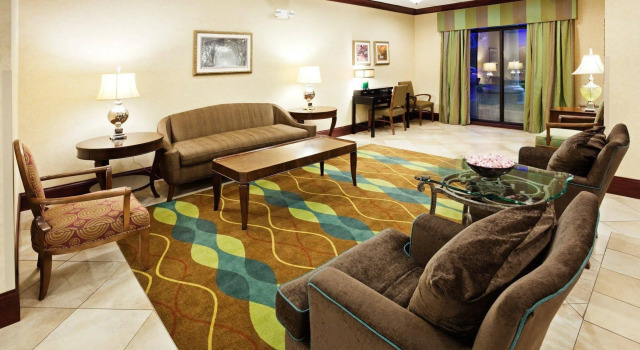 Holiday Inn Express & Suites Lebanon, Boek Hotel Hotels in Tennessee met ontbijt, Ontbijt