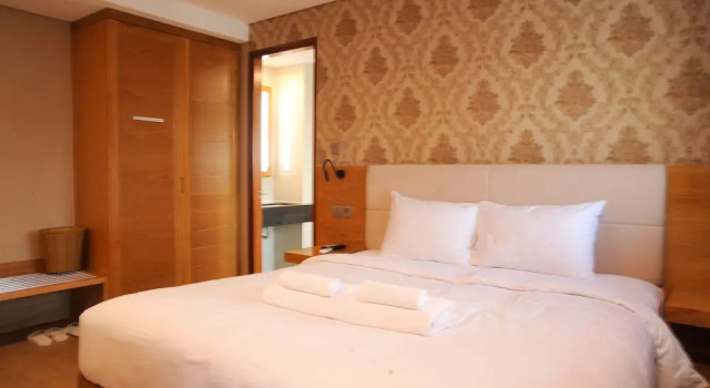 Одноместный люкс Luxury c 1 комнатой с балконом Imperial Saigon Hotel