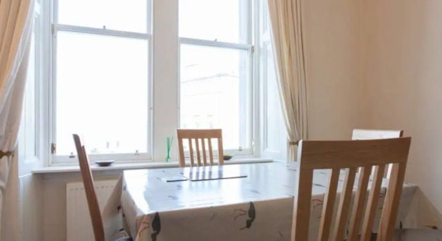 2 Bedroom Flat By The Sea