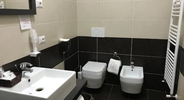 Standard Dreier Zimmer Hotel Elys