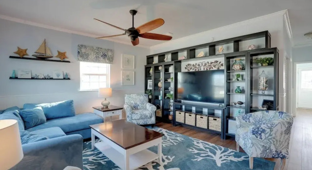 Fort Myers Home Near Sanibel Island Causeway