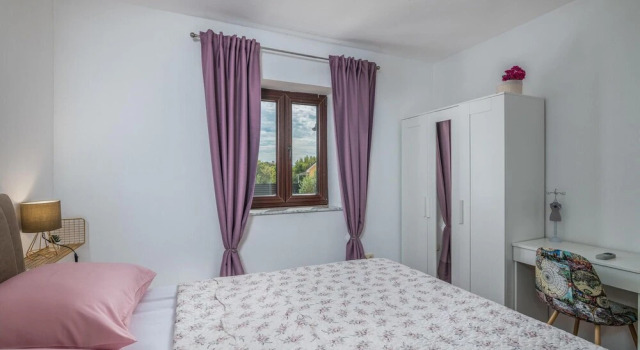 Luxurious Home In Lakmartin, Book Hotel Hotels in Kvarner Islands with a Pool, Swimming Pool