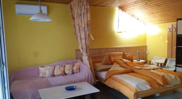 Anna Apartman, Book Lejlighed Hoteller i Western Transdanubia med parkering, Parkering