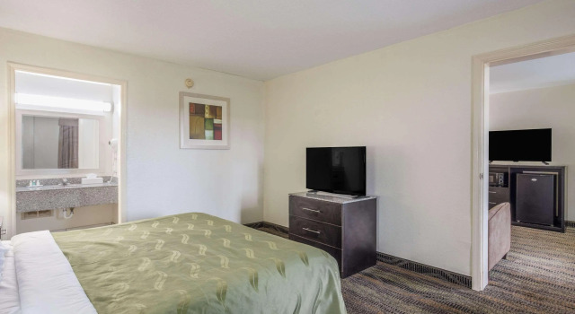 Quality Inn & Suites Conference Center Thomasvilee, Book Hotel Thomasville Georgia