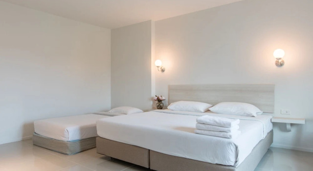 Трёхместный номер Standard с балконом Prima House Pattaya