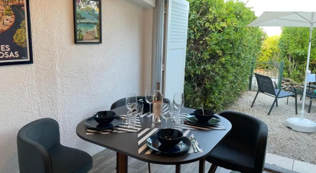 Апартаменты c 1 комнатой Studio/jardin/piscine/plage Le Lavandou Pramousquier