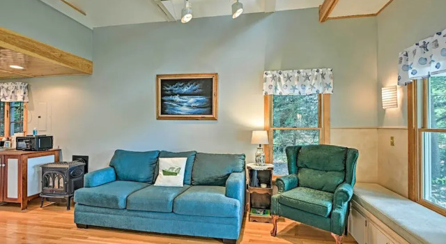 Charming Stonington Studio w/ Ocean Views!, Réserver Hôtel Stonington États-Unis