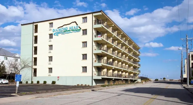 Diamond Head 208 Side by RedAwning