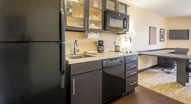 Двухместная студия Candlewood Suites Del City by IHG